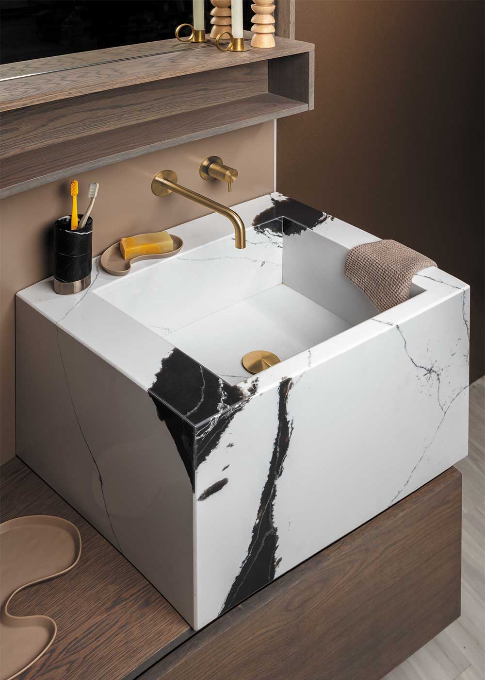 FotoGekleurde kranen als blijvende badkamertrend